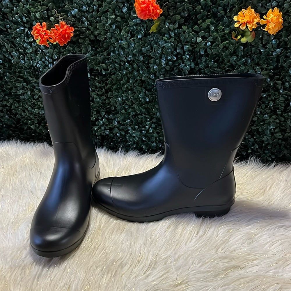 UGG Sienna Matte Rain Boots